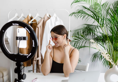 Identifizieren Sie Influencer in Ihrer Nische: Strategien zur Verbesserung der Markenidentität und des Marketings